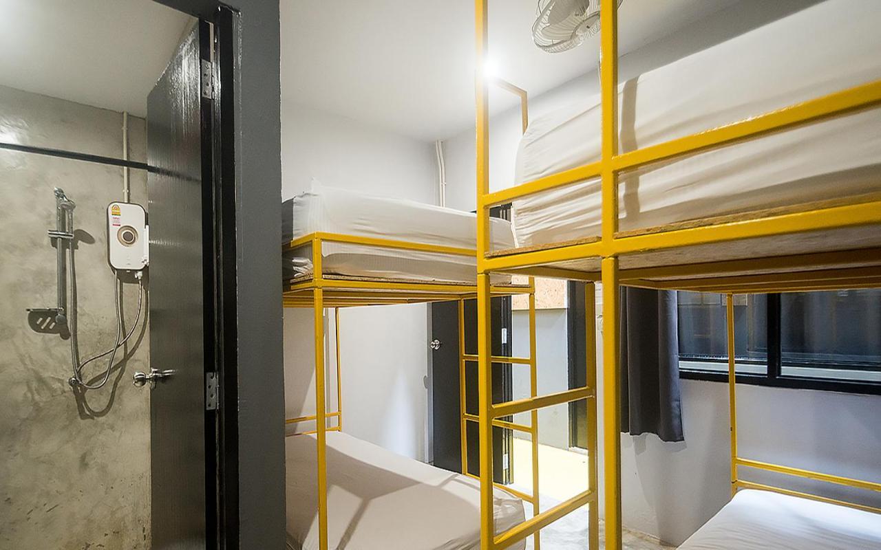 Bed Hostel Phuket Extérieur photo